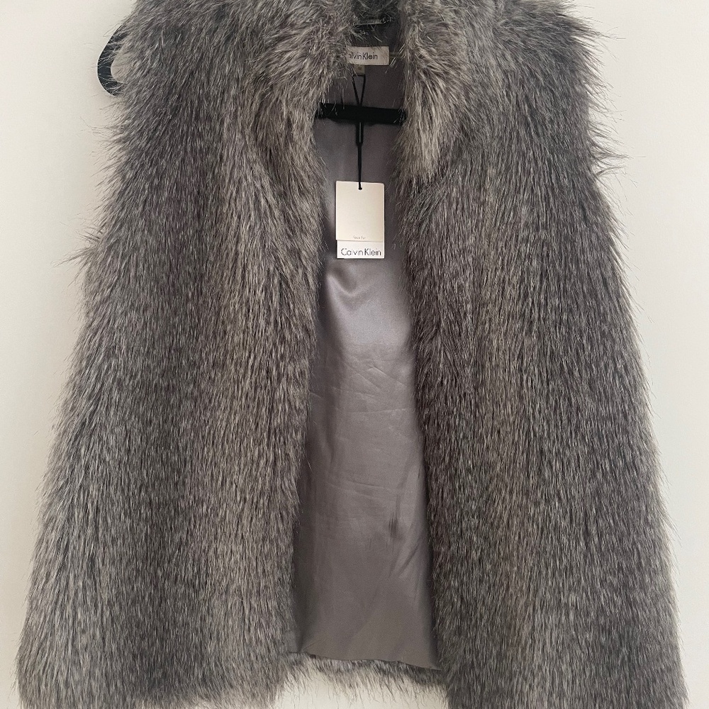 Medium Calvin Klein vest